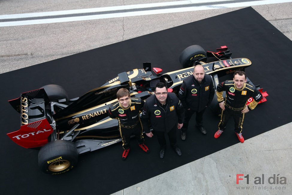 Vitaly Petrov, Eric Bouiller, Gerard López y Robert Kubica