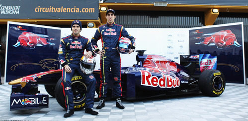 Alguersuari, Buemi y el Toro Rosso STR6