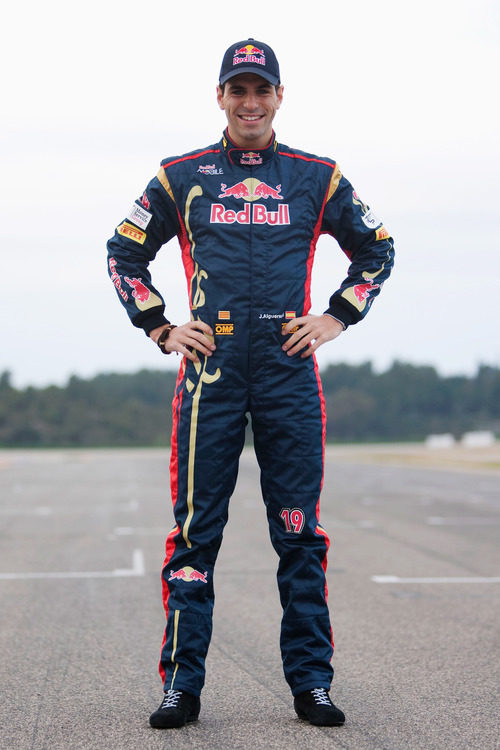 Alguersuari sigue en Toro Rosso en 2011