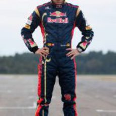 Buemi sigue en Toro Rosso en 2011