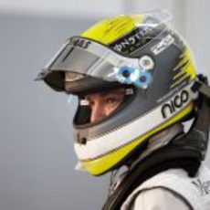 Rosberg espera en el box