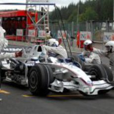 Heidfeld hace una parada