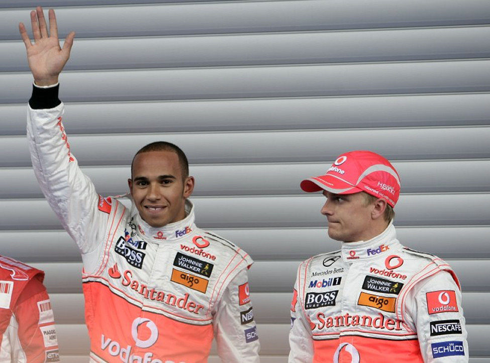 Hamilton celebra la pole
