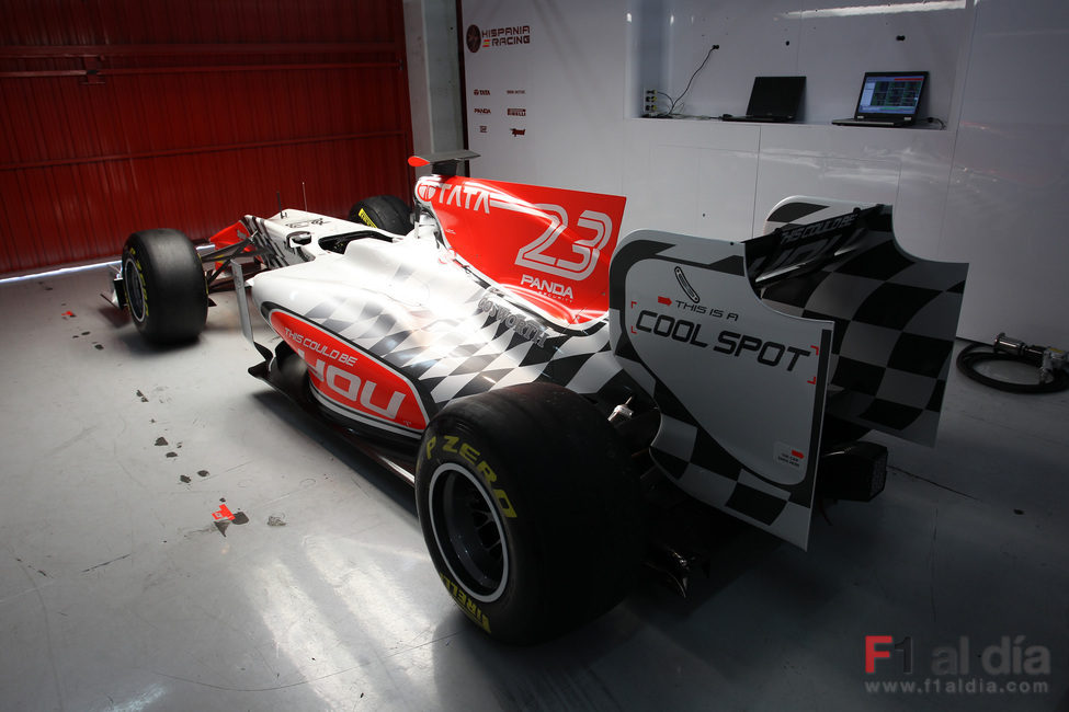 Motor Cosworth y caja de cambios Williams para el F111