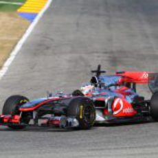 Jenson Button inicia el año 2011 subido al MP4-25