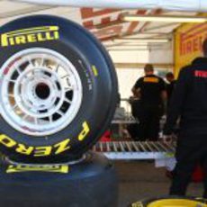 Pirelli trabaja a destajo para tenerlo todo listo a tiempo
