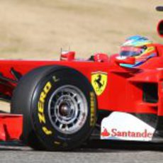 Alonso en pista con el 150º Italia