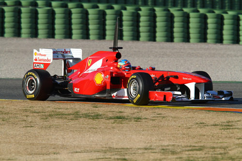 Alonso prueba el 150º Italia