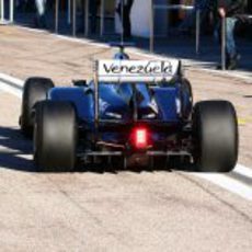 El Williams FW33 sale a pista