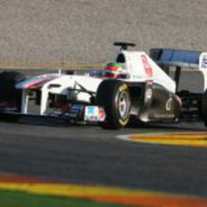 Sergio Pérez debuta con el Sauber C30