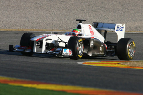 Sergio Pérez debuta con el Sauber C30