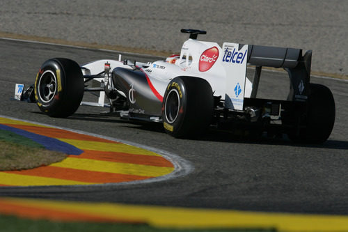 Kobayashi rueda en Valencia con el C30