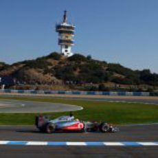 Hamilton en el circuito de Jerez con el MP4-26