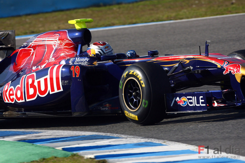 Jaime Alguersuari rueda primero en Jerez