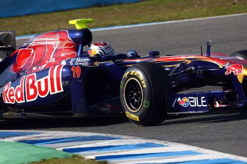 Jaime Alguersuari rueda primero en Jerez