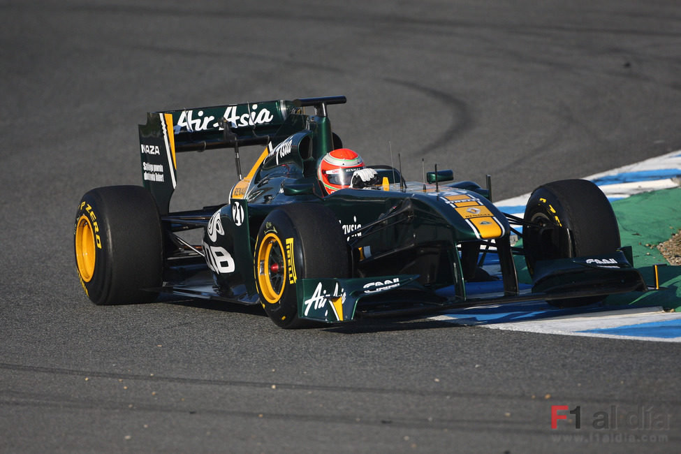 Jarno Trulli con el T128 en Jerez