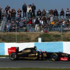 Gradas medio llenas en Jerez para ver los entrenamientos de 2011