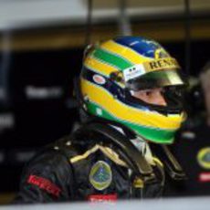 Un casco muy parecido al de Ayrton Senna