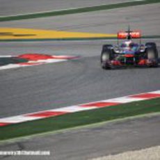 Jenson Button en Barcelona con el MP4-26