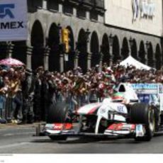 Exhibición de Sauber y Sergio Pérez en México