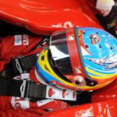 Alonso homenajea a Kubica en su casco