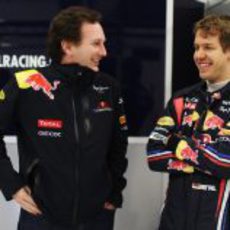 Christian Horner y Sebastian Vettel se divierten en Jerez