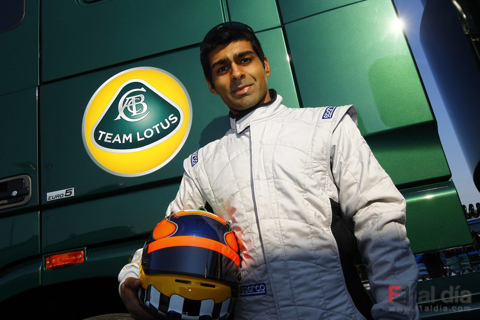 Karun Chandhok, tercer piloto del Team Lotus para 2011