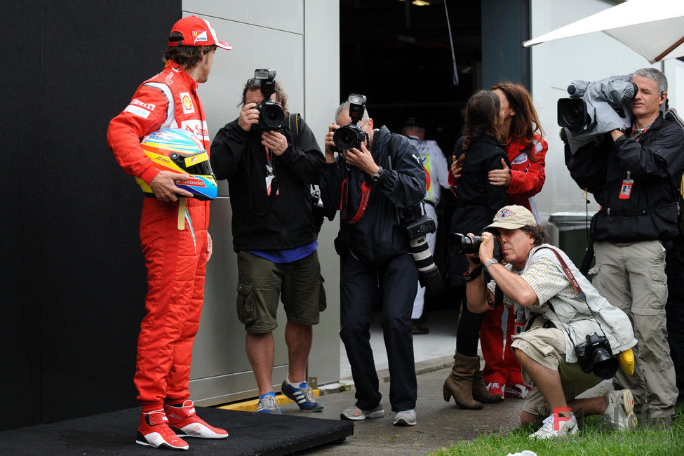 Alonso es fotografiado en Australia 2011