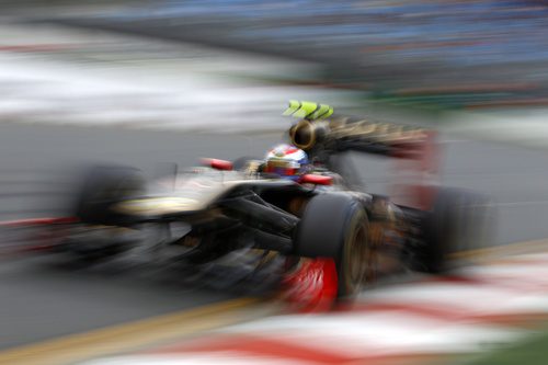 Petrov con su R31 en Albert Park