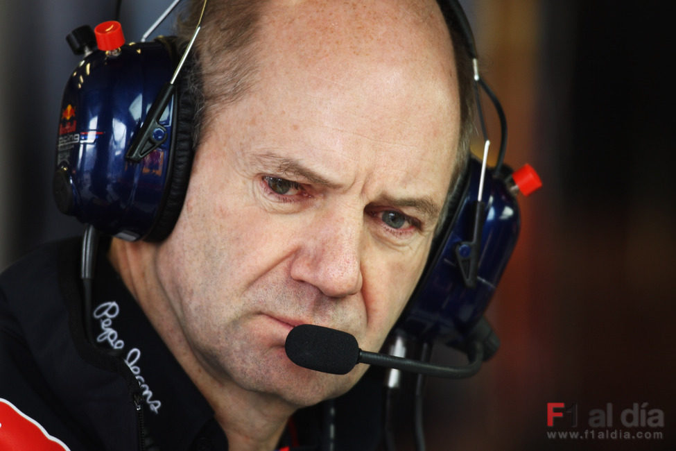 Newey en Australia