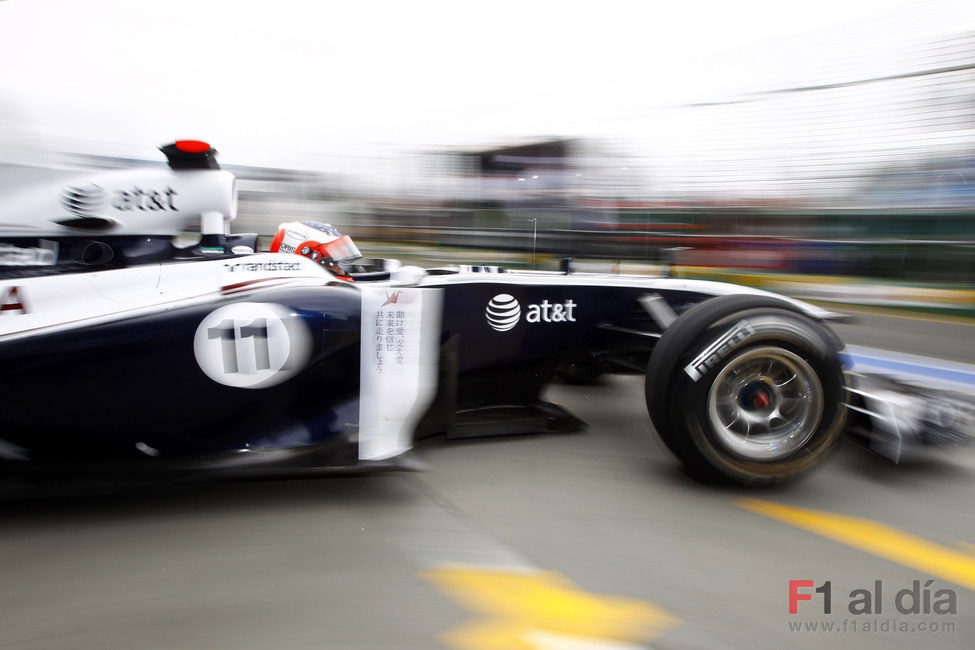 Barrichello saliendo del box en Australia