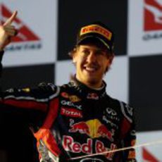 Sebastian Vettel gana el GP de Australia 2011