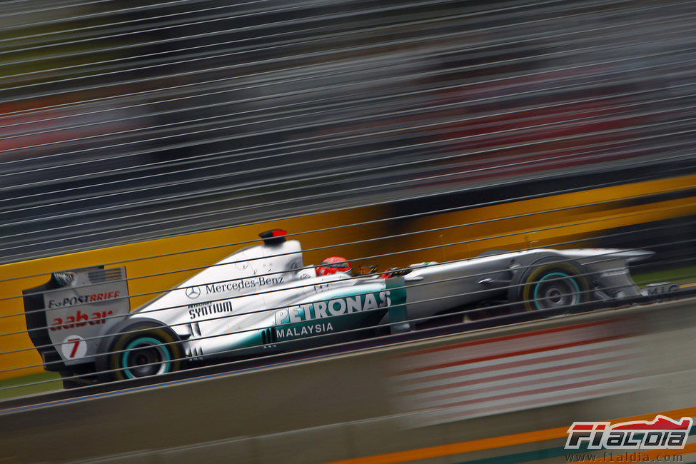 Schumacher rueda en el circuito de Albert Park