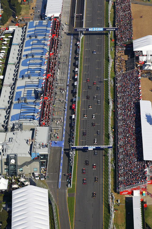 La salida del GP de Australia, desde el aire