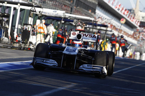 Barrichello sale de boxes