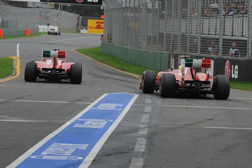 Los dos Ferrari a pista en Melbourne