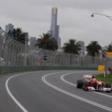 Alonso rueda el viernes en el GP de Australia