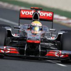 Lewis Hamilton en pista con el MP4-26