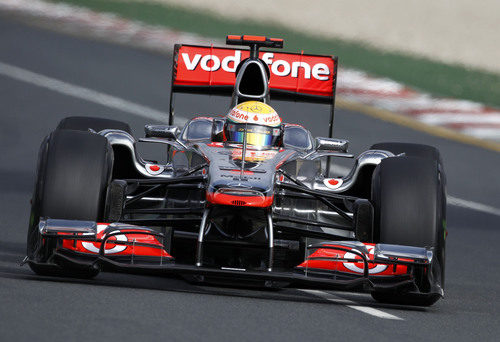 Lewis Hamilton en pista con el MP4-26