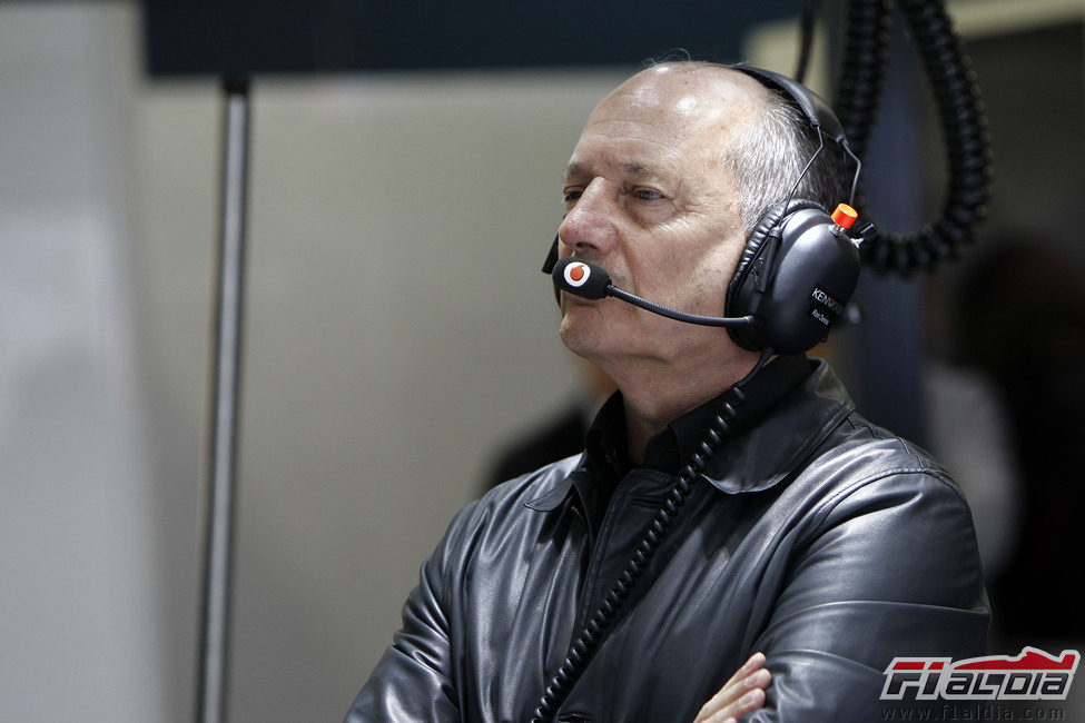 Ron Dennis en el box de McLaren