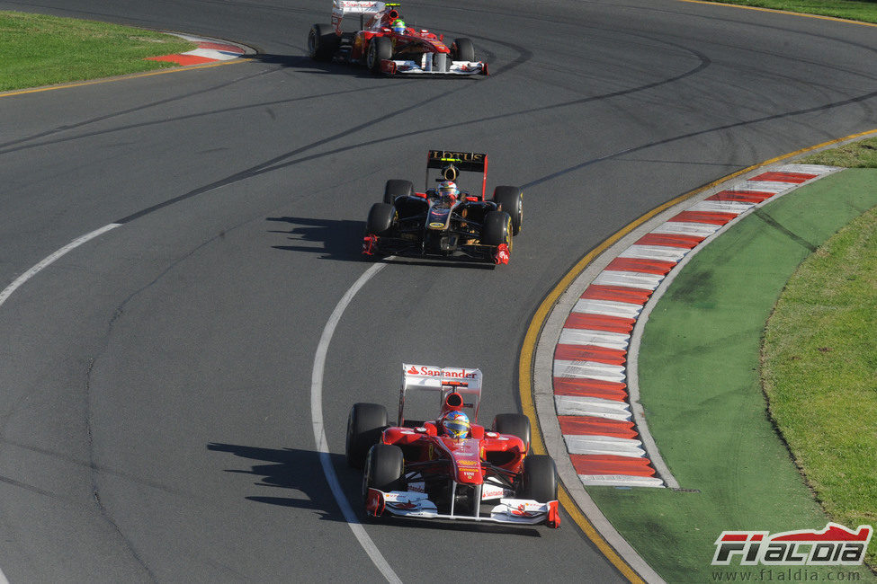 Alonso, Petrov y Massa en pista