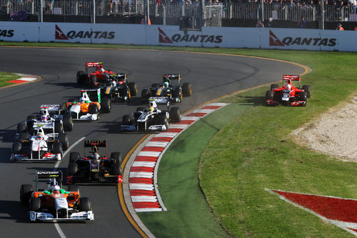 Primera curva del GP de Australia 2011