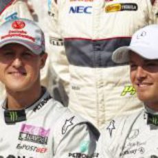 Schumacher y Rosberg en la foto oficial