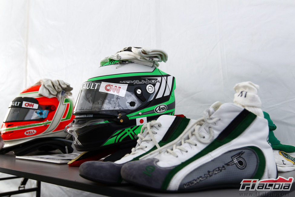 Los cascos de Trulli y Kovalainen listos