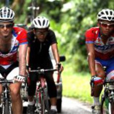 Trulli se entrena en bicicleta para el Gran Premio