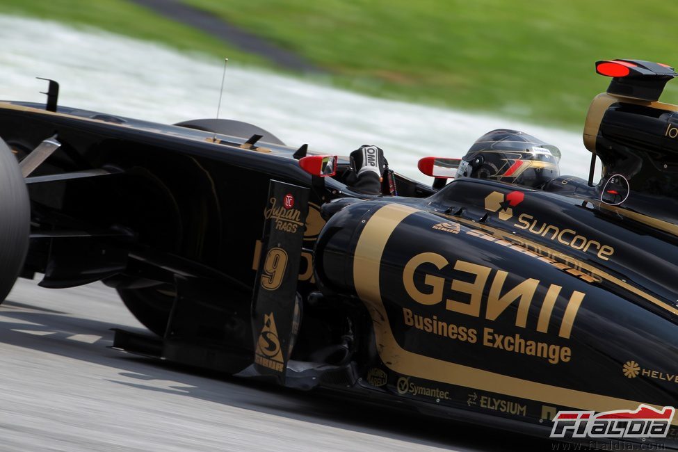 Heidfeld pilotando en los libres de Sepang