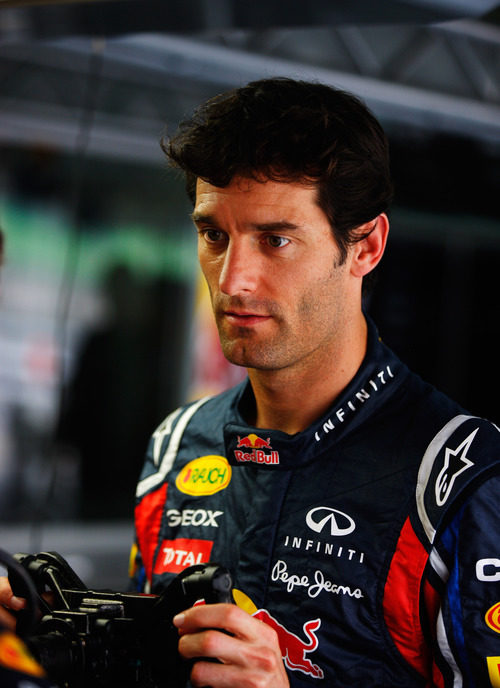 Webber familiarizándose con su volante