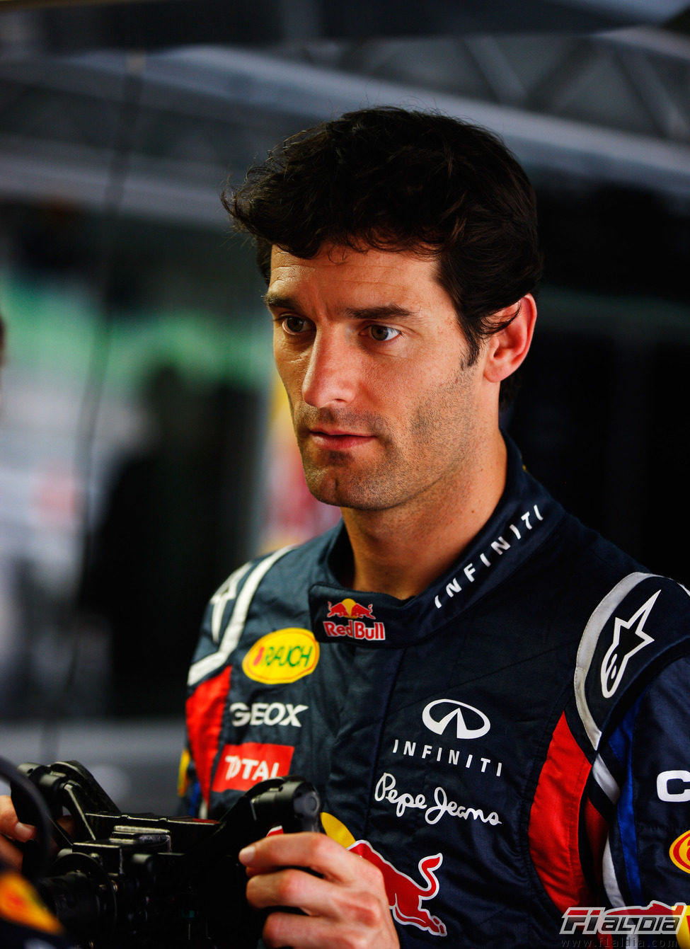 Webber familiarizándose con su volante