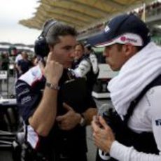 Maldonado y Pujolar antes de la salida en Sepang