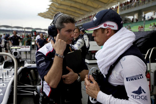 Maldonado y Pujolar antes de la salida en Sepang